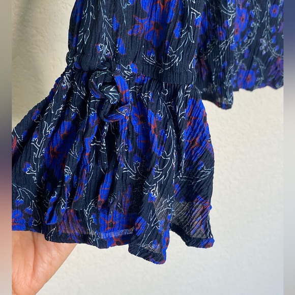 DEREK LAM 10 CROSBY Blue Silk Collarless Blouse Bell Sleeves Size 2 - Picture 5 of 6